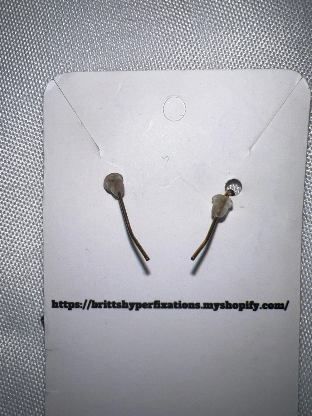 Britt’s Hyperfixations Green Yellow Leaf Dangle Earrings Gold Tone